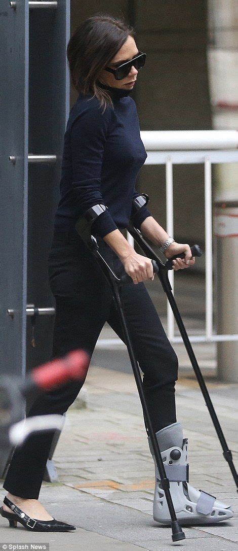 why does victoria beckham use crutches